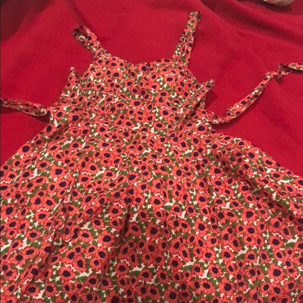 Forever 21 size L peach,red, black & green dress
